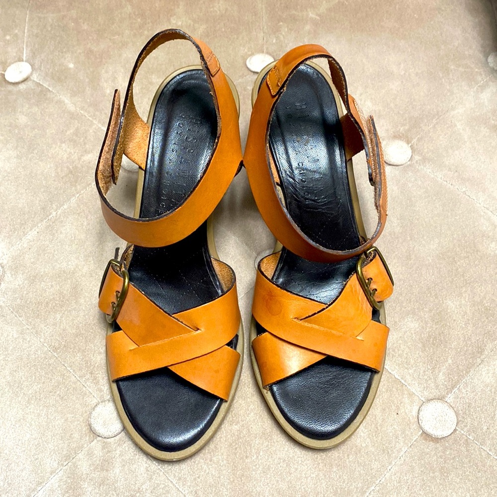 Best most comfortable shoes you will ever own.